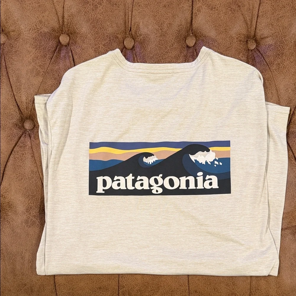Patagonia Men's Light Beige Long Sleeve Tee - Picture 3 of 3